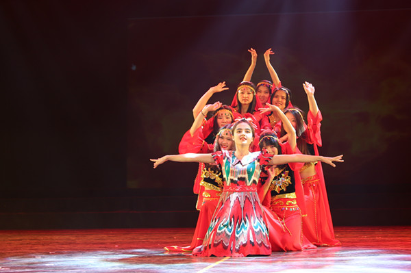 色色啦
2016年“My Heart Goes with You” 迎新晚会圆满落幕