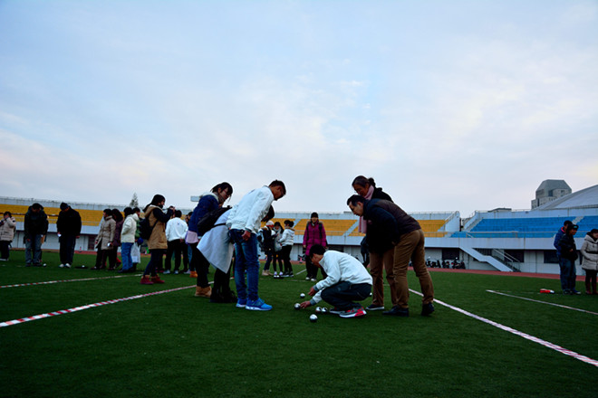 色色啦
举办第一届学生运动会