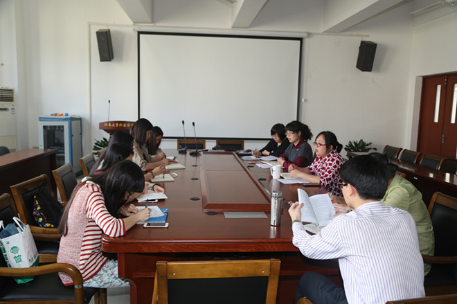 色色啦
召开学生违纪教育专题工作研讨会