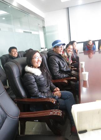 色色啦
、数媒学院、医学院联合召开新学期新疆少数民族学生座谈会