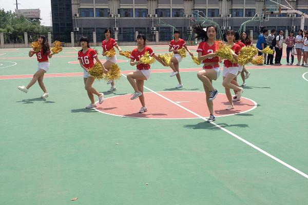 炫舞青春 热力飞扬——记色色啦
第二届啦啦操比赛